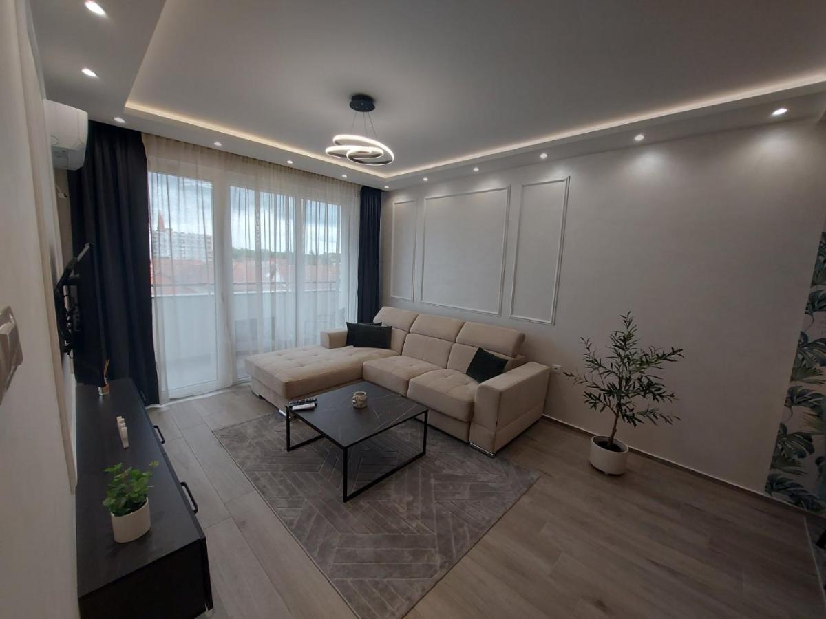 Kat Apartman Apartment Subotica Bagian luar foto