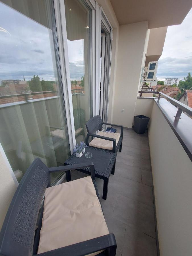 Kat Apartman Apartment Subotica Bagian luar foto